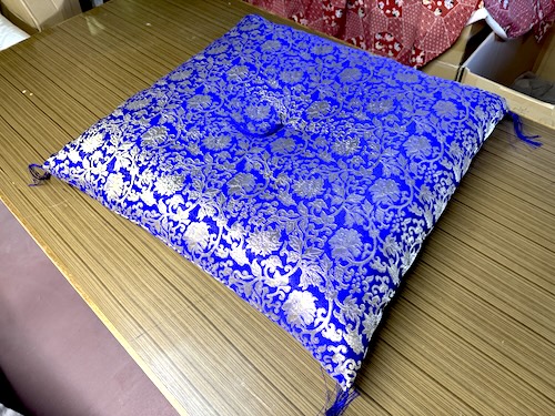 レンタル座布団の新提案(仏前座布団)